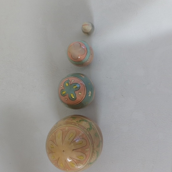 Wood nesting egg - Picture 3 of 5